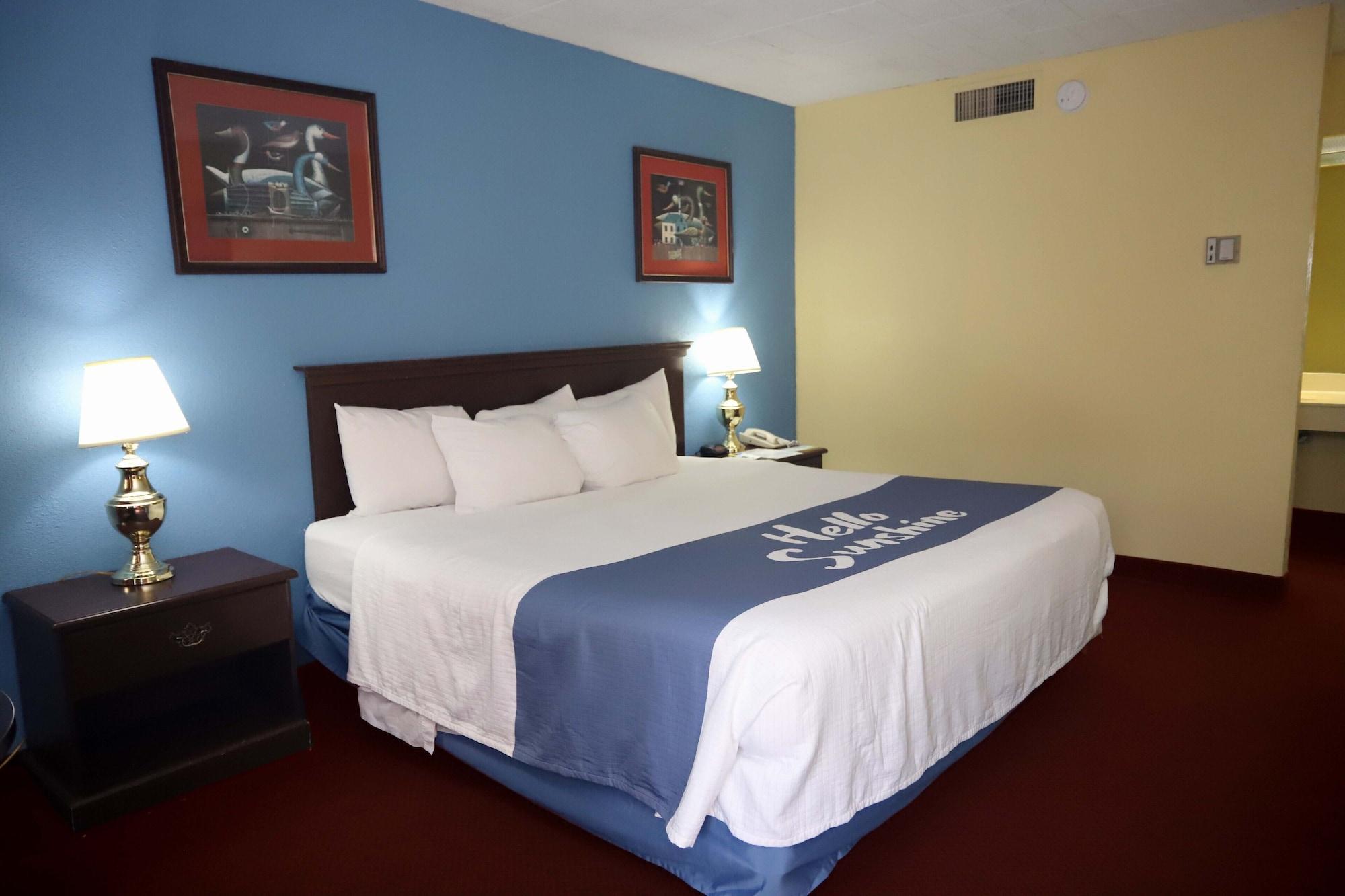 Days Inn East Stroudsburg Exteriör bild