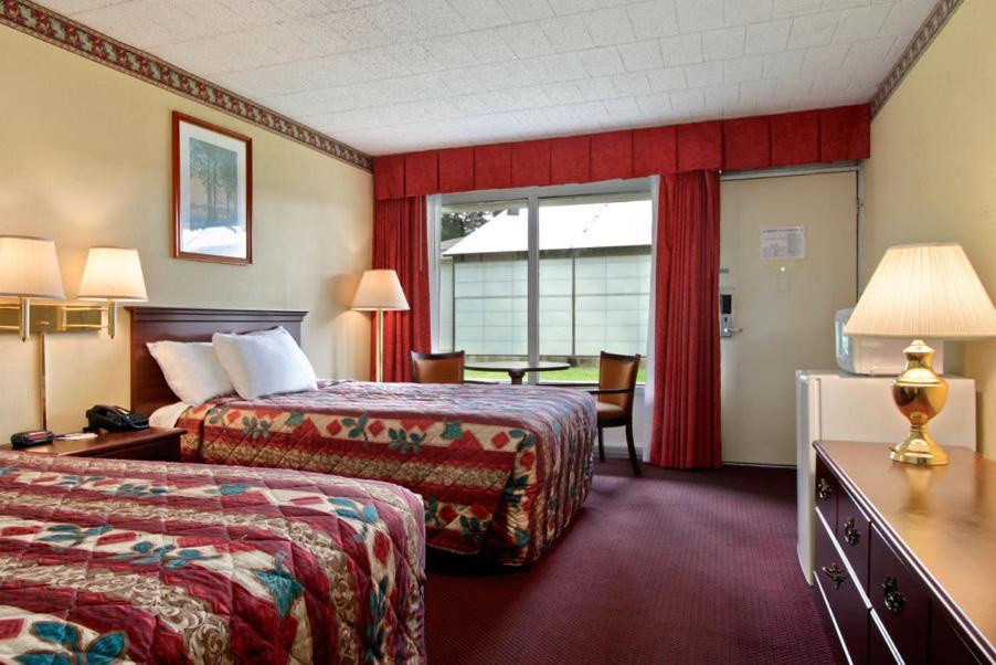 Days Inn East Stroudsburg Rum bild