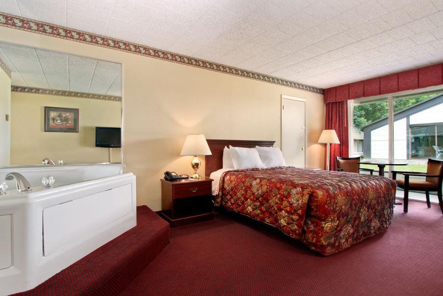 Days Inn East Stroudsburg Rum bild